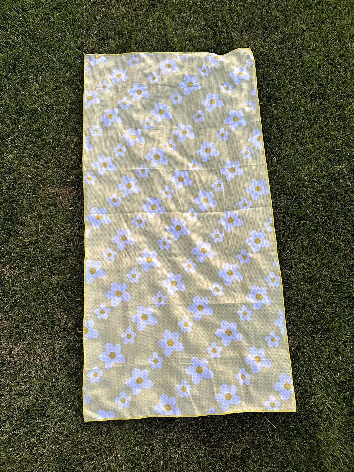 Yellow Daisy Pool Towel: Reversible, yellow daisy side